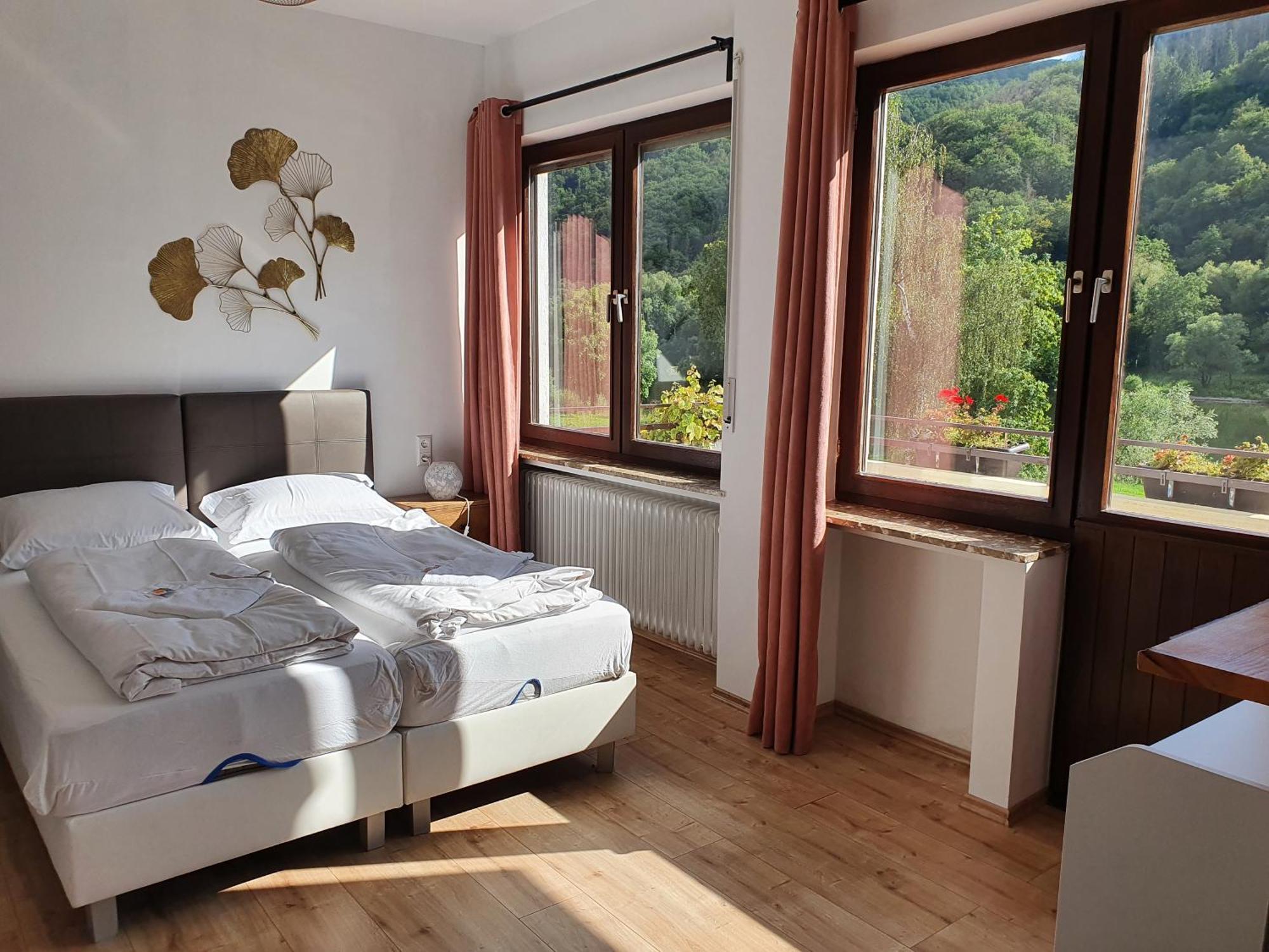 Roemerstube Apartments & Rooms Ediger-Eller Rum bild
