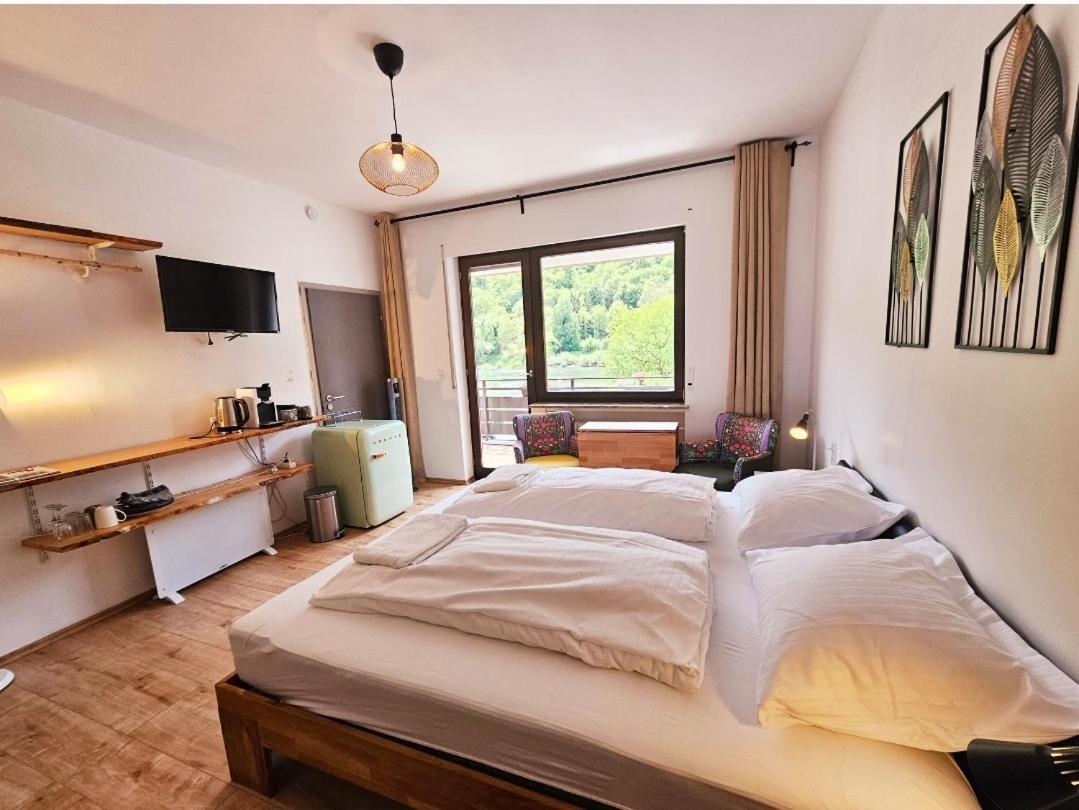 Roemerstube Apartments & Rooms Ediger-Eller Rum bild
